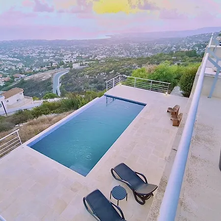 Sunset Palazzo Villa *