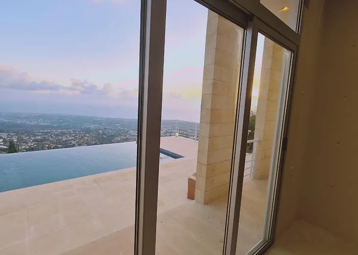 Sunset Palazzo Villa *